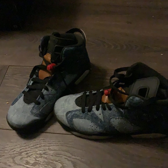 Air Jordan 6 Retro - Picture 4 of 7